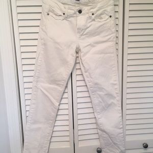 Paige skyline ankle peg white jeans 29